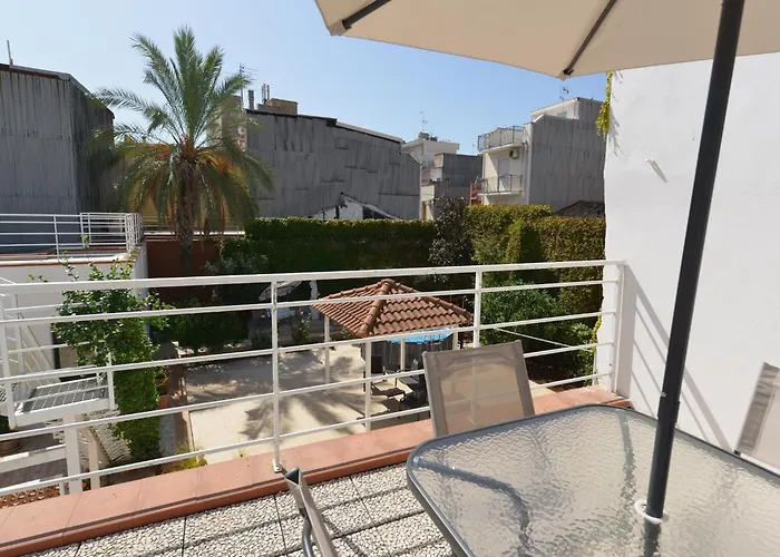 Vakantiehuis Vacation With Private Pool, Floridia